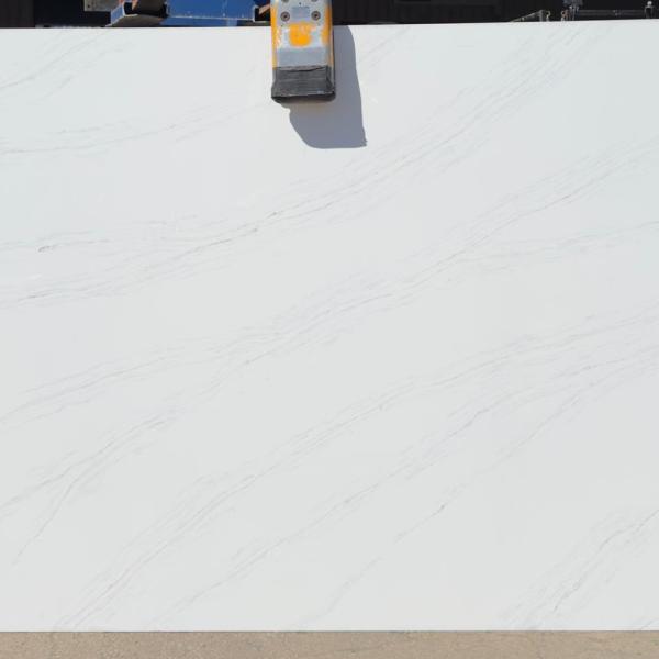 CALACATTA EXTREME GOLD QUARTZ